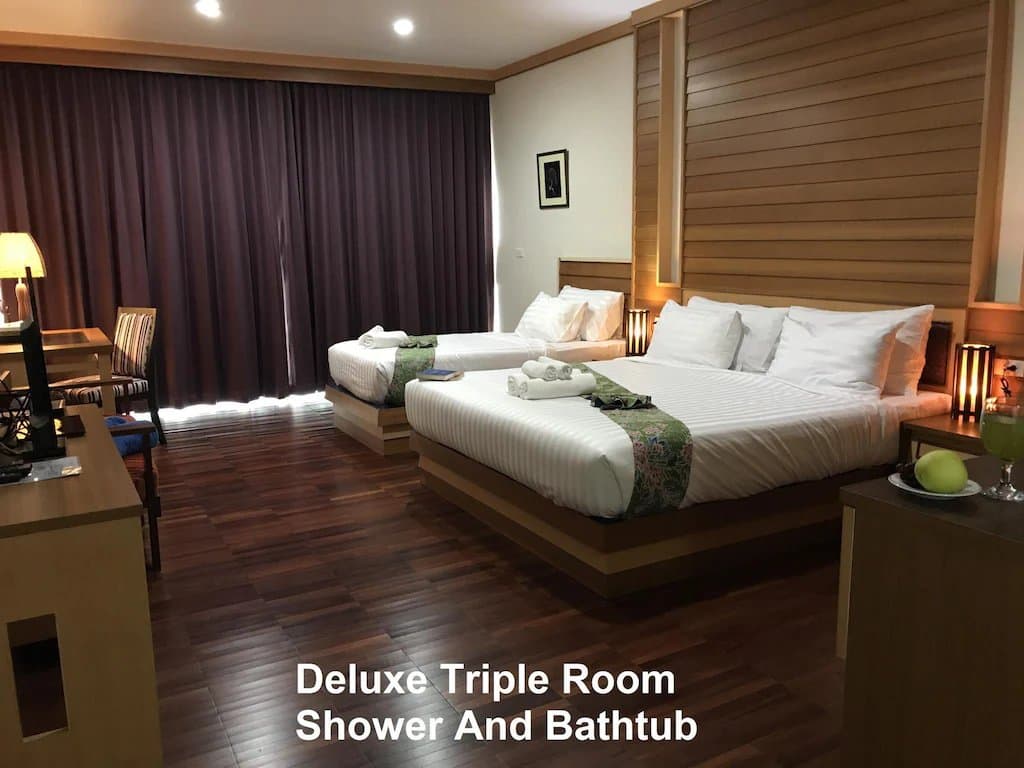 ห้องดีลักซ์สามท่าน